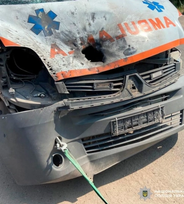 Російський дрон поцілив в автомобіль швидкої на Харківщині: постраждали медики