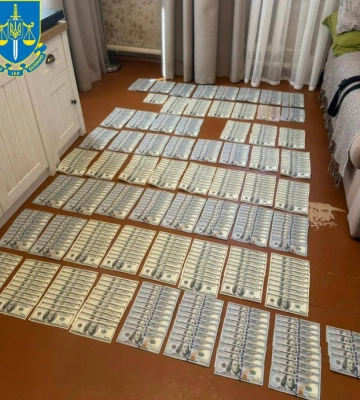 У Дніпрі посадовець ВЛК та медсестра продавали фальшиві довідки для ухилення від служби