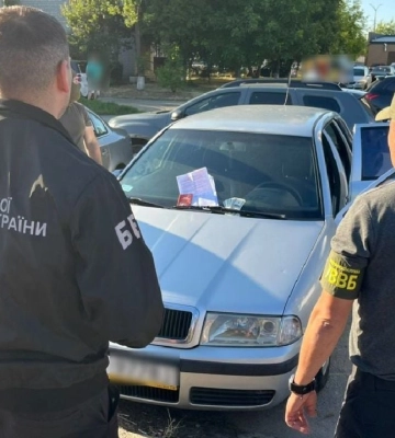 На Львівщині викрили нових ділків, які заробляли на автівках «для ЗСУ»