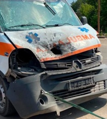 На Харьковщине россияне ударили по автомобилю экстренной медицинской помощи