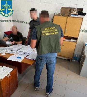 У Дніпрі посадовець ВЛК та цивільна мешканка реалізовували схему ухиляння від служби