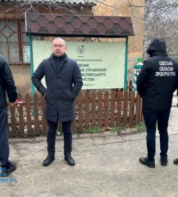 Посадовці Південного лісомисливського управління за гроші видавали мисливські посвідчення