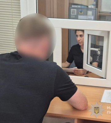 У Сумах поліцейські затримали зловмисника, який вдарив ножем чоловіка