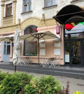 Масове отруєння у львівському ресторані «Китайський привіт»: серед постраждалих — власник Михайло Кацурін