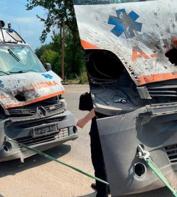 На Харьковщине россияне сбросили дрон на машину &quot;скорой&quot;: пострадали медики