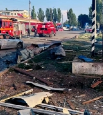 Росіяни вдарили авіабомбою по центру Добропілля: є загиблі та поранені