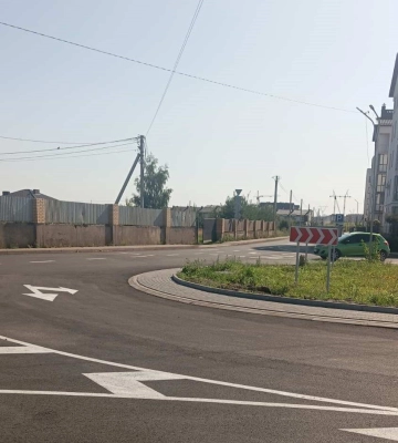 Поблизу Луцька облаштували перехрестя з круговим рухом