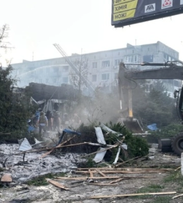 У Добропіллі кількість поранених від удару РФ зросла до 27, двоє людей загинули