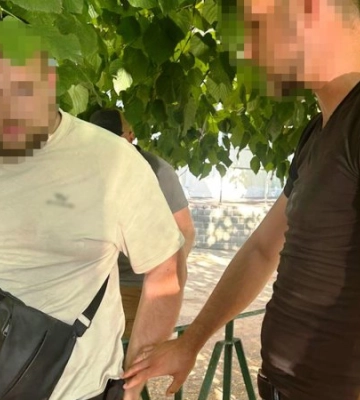 Посадовця однієї з міськрад Житомирщини підозрюють у незаконному бронюванні