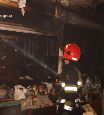 В Чернигове ночью вспыхнул пожар на рынке