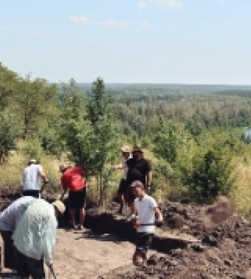Археологічні розкопки в Куземині: нові знахідки в урочищі Замок