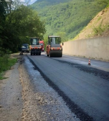 На Закарпатті на ділянці дороги завершили комплексні роботи з відновлення