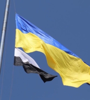 У Миколаєві підняли Прапор надії на знак солідарності з військовополоненими та зниклими безвісти