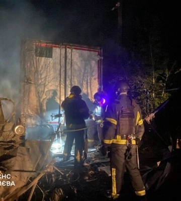 Наслідки російської атаки на Київ показала ДСНС
