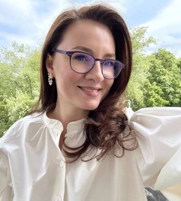 Уряд знову очолила Юлія. Досьє на Свириденко Уряд знову очолила Юлія. Досьє на Свириденко