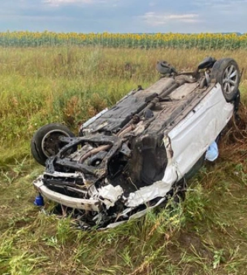 Трагическая авария в Черкасской области: Lexus съехал в кювет, водитель погибла, двое детей госпитализированы