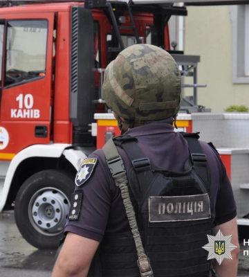 У ДСНС показали наслідки російської атаки по Каневу (ФОТО)