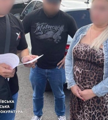 На взятке поймали чиновницу КГГА и директора столичного рынка