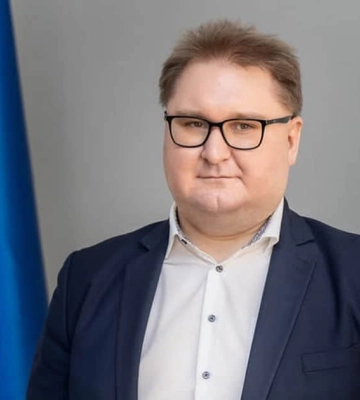 Качка в уряді, &quot;мегаугода&quot; про зброю з США, НАТО готує Patriot Україні: новини дня
