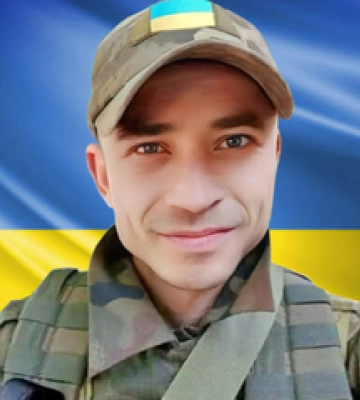 Сьогодні Гадяч прощається з полеглим воїном Русланом Лебедином Сьогодні Гадяч прощається з полеглим воїном Русланом Лебедином