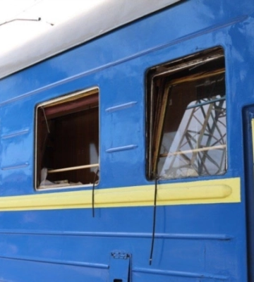 «Укрзалізниця»: на Дніпропетровщині сили РФ поцілили в електровоз – загинув машиніст, його помічник поранений