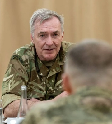 Сирський та Радакін провели зустріч і Києві: обговорили ситуацію на фронті