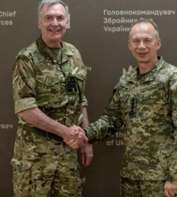 Сырский провел переговоры с главой Штаба обороны Великобритании в Киеве