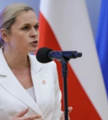 Міністерка освіти Польщі вимагає переписати українські підручники з історії про Волинську трагедію