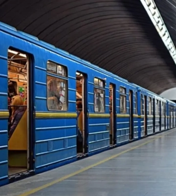 В метро Києва побили пасажирку, що вигукувала проросійські фрази