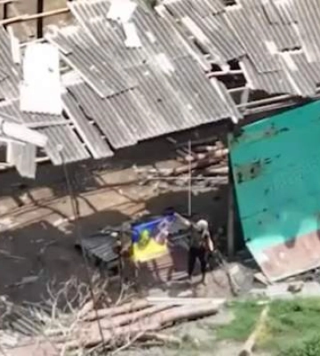 ЗСУ підняли українські прапори над Ялтою та Воскресенкою на Донеччині
