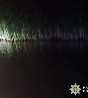 Поліція Миргорода встановлює обставини загибелі чоловіка, тіло якого знайдено у водоймі