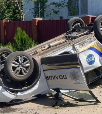 Под Киевом произошло ДТП с участием полицейского авто: есть раненые