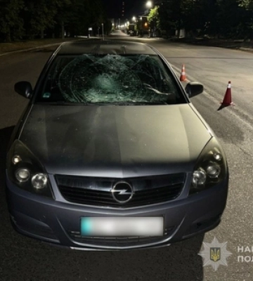 Розбите лобове скло: деталі вечірньої ДТП у Луцьку