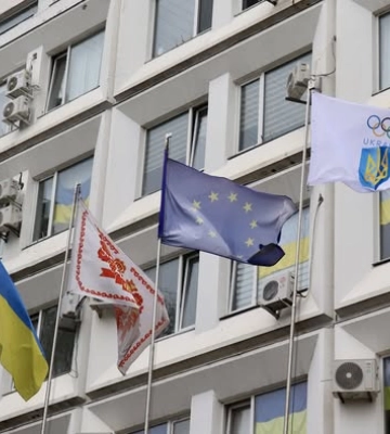 На підтримку українських спортсменів у Черкасах підняли Олімпійський прапор