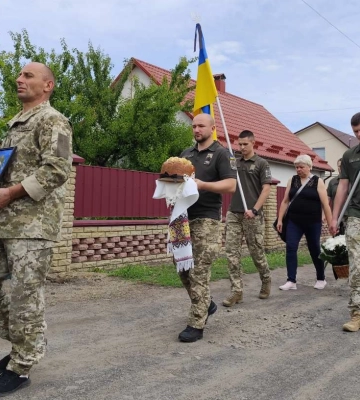 У громаді на Волині в останню путь провели Героя Юрія Шупічука