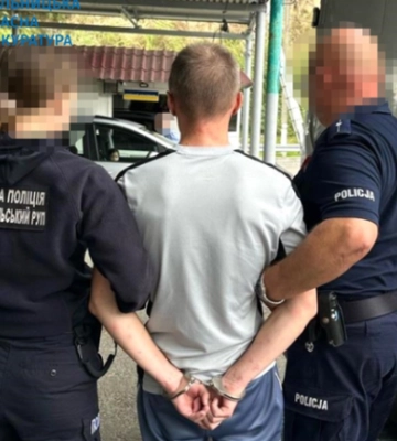 Пропонував хабар слідчому і втік за кордон: з Польщі екстрадували жителя Хмельниччини для відбуття покарання