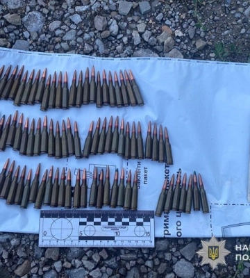На Тернопільщині поліцейські вилучили у чоловіка вибухівку та набої