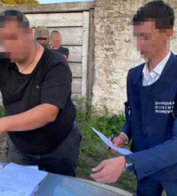 В Винницкой области адвокат организовал схему завладения землей по поддельным дубликатам завещаний