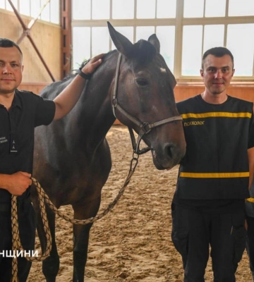 На Рівненщині пораненим силовикам допомагають іпотерапією