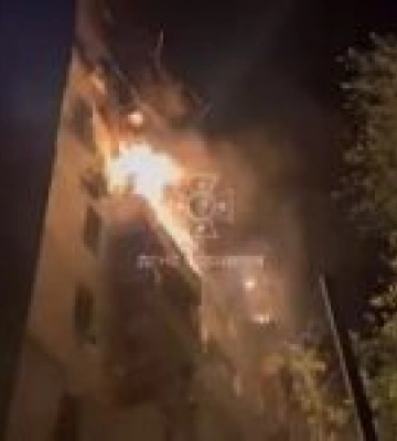 Ворожа атака в Одесі спричинила пожежу в багатоповерхівці