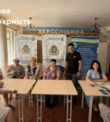 У Києві для переселенців з Херсонщини провели заняття з цифрової грамотності