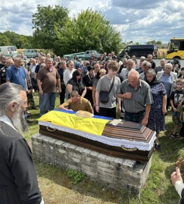 У громаді на Волині попрощалися із загиблим Михайлом Щуром 