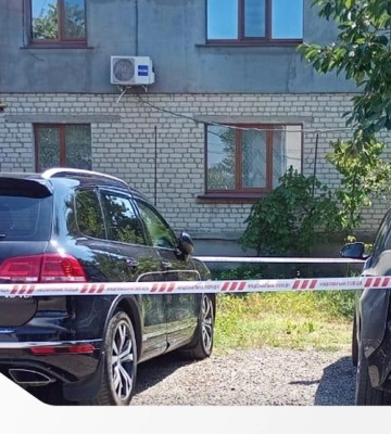 На Миколаївщині затримано чоловіка, який спробував спалити два автомобілі сусіда