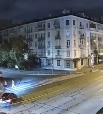 В Киеве работник прокуратуры сбил женщину и пытался скрыться