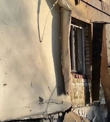 Російські військові обстріляли Зимівник поблизу Херсона. Поранені дитина та її батько