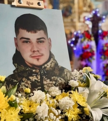 У Нововолинську попрощалися з молодим воїном Дмитром Потураєм 