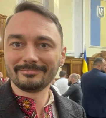 Нардеп порівняв свою роботу у Раді із захистом країни і втрапив у скандал Нардеп порівняв свою роботу у Раді із захистом країни і втрапив у скандал