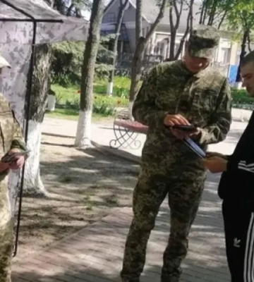 Инцидент с ТЦК в Одессе: мужчина в реанимации, командование обещает проверку