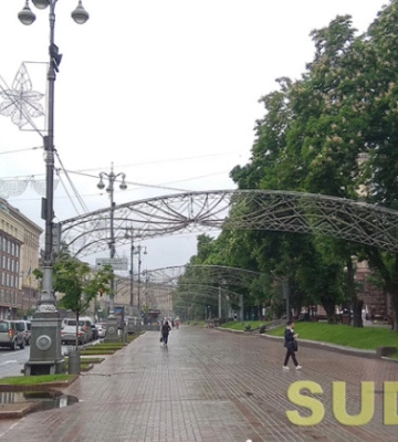 До кінця доби на Київщині очікується гроза, можуть бути ускладнення роботи енергетичних підприємств