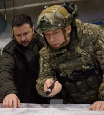 Зеленський обговорив з Сирським ситуацію на фронті та фінансування виробництва дронів